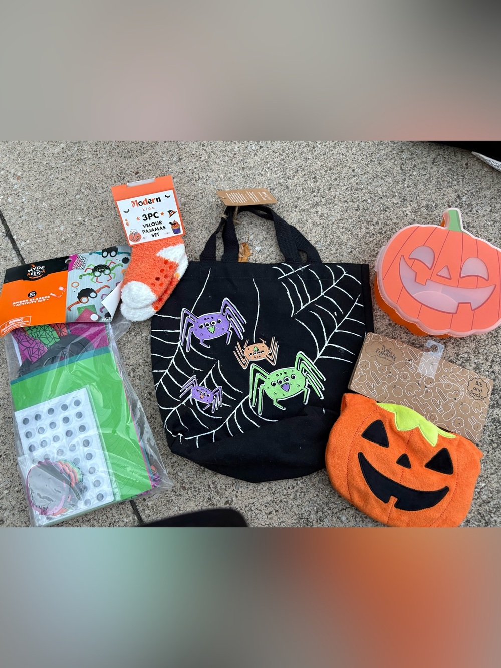5 piece Halloween Kids bundle-Bib/Tote/socks/activity/container-All NWT!